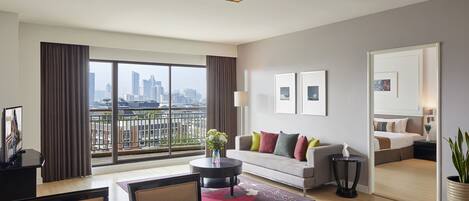 40-inch TV with cable channels