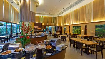 Daily buffet breakfast (THB 380 per person)