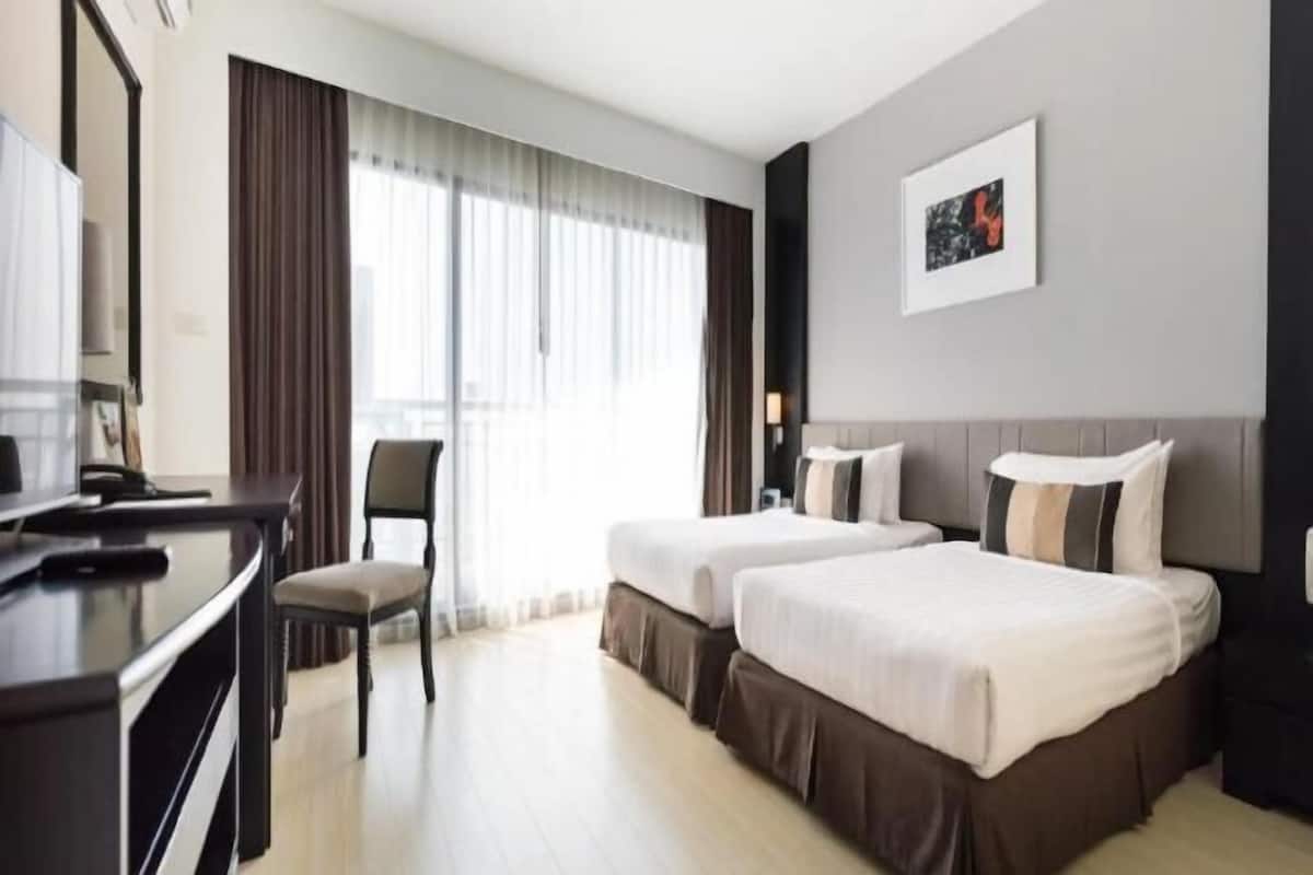 In-room safe, desk, laptop workspace, soundproofing