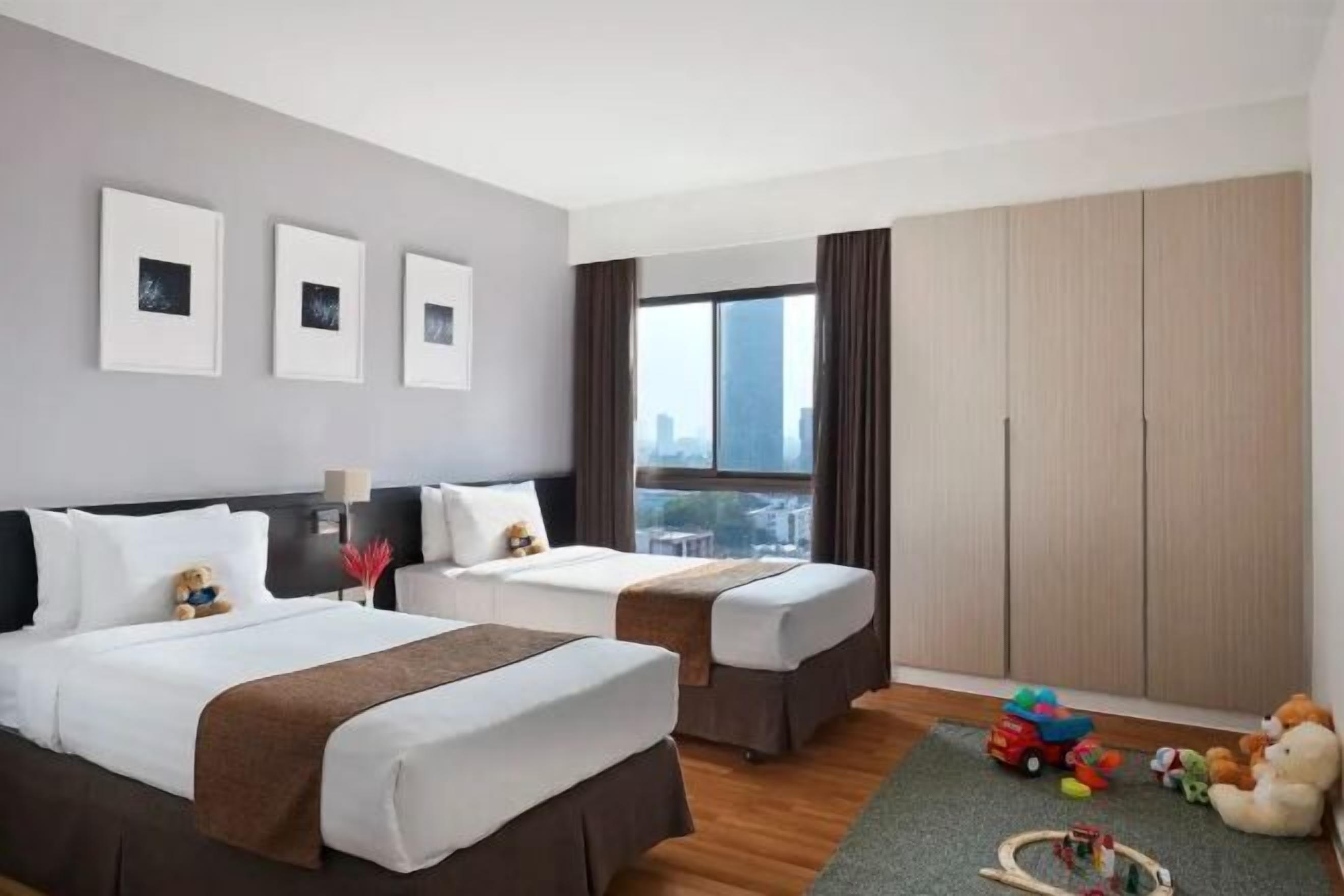 In-room safe, desk, laptop workspace, soundproofing