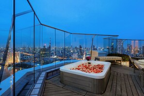 Grand Suite, Terrace | Balcony view