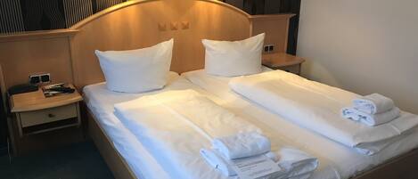 Tallelokero huoneessa, ilmainen Wi-Fi