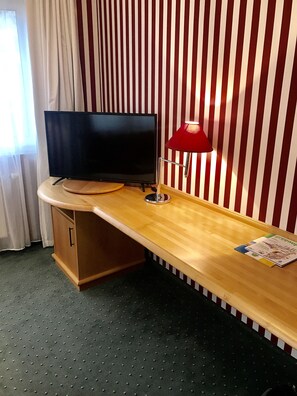 Panoramic Suite | In-room safe, free WiFi