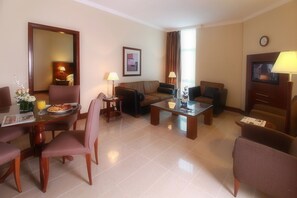 32-inch LCD TV with satellite channels, TV