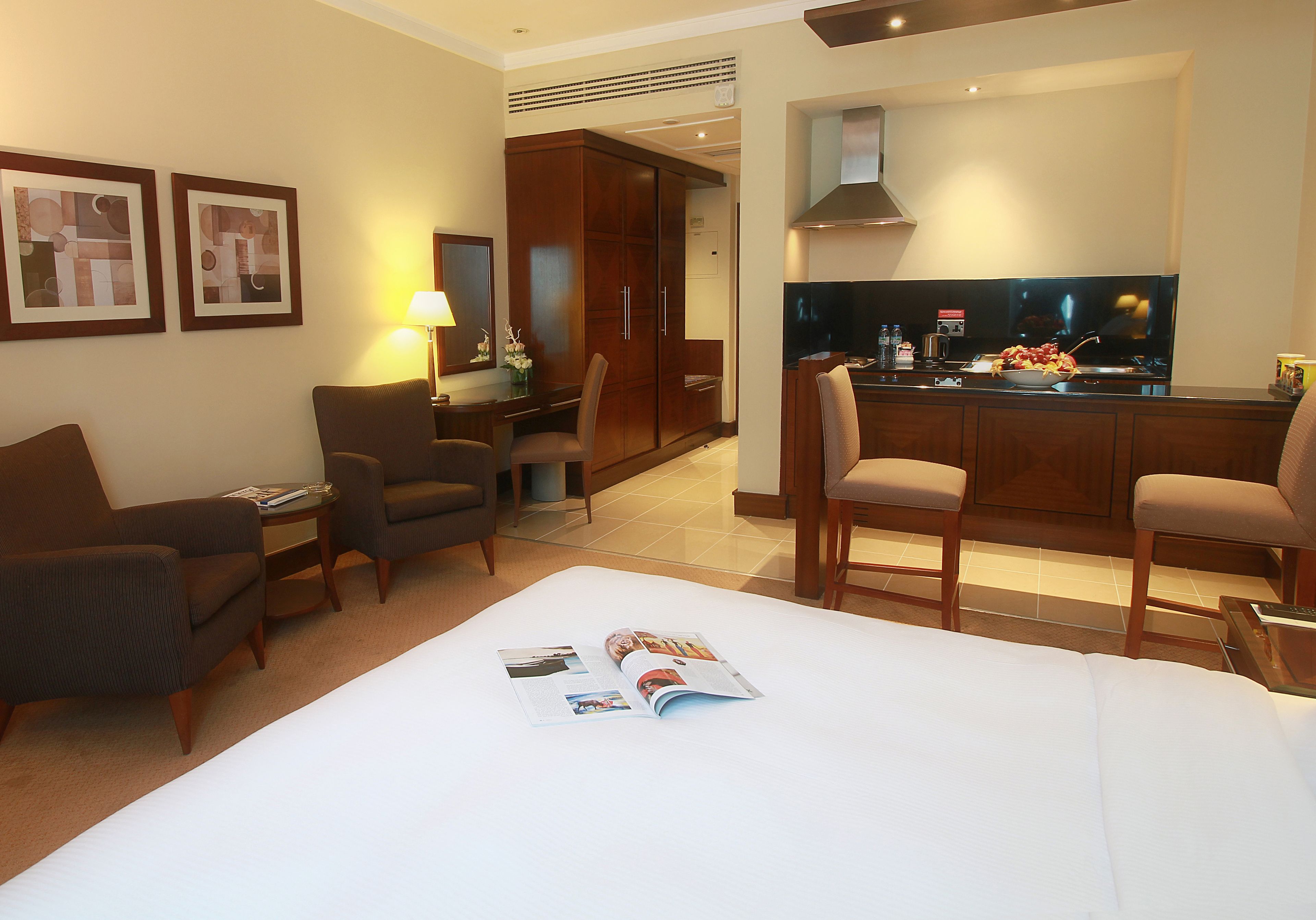 minibar, in-room safe, laptop workspace, blackout curtains