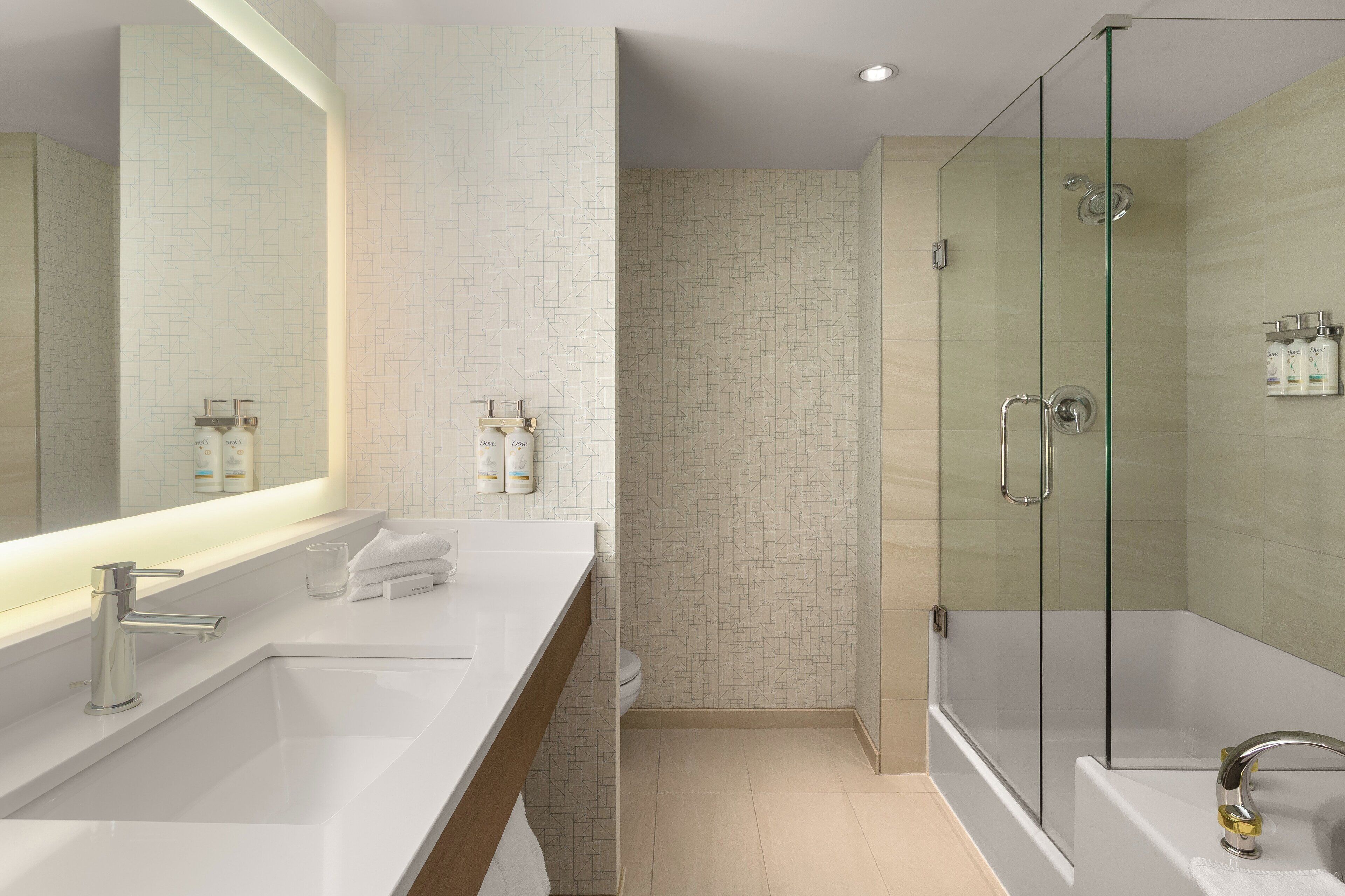 Photo - Holiday Inn Express Vancouver Airport-Richmond by IHG