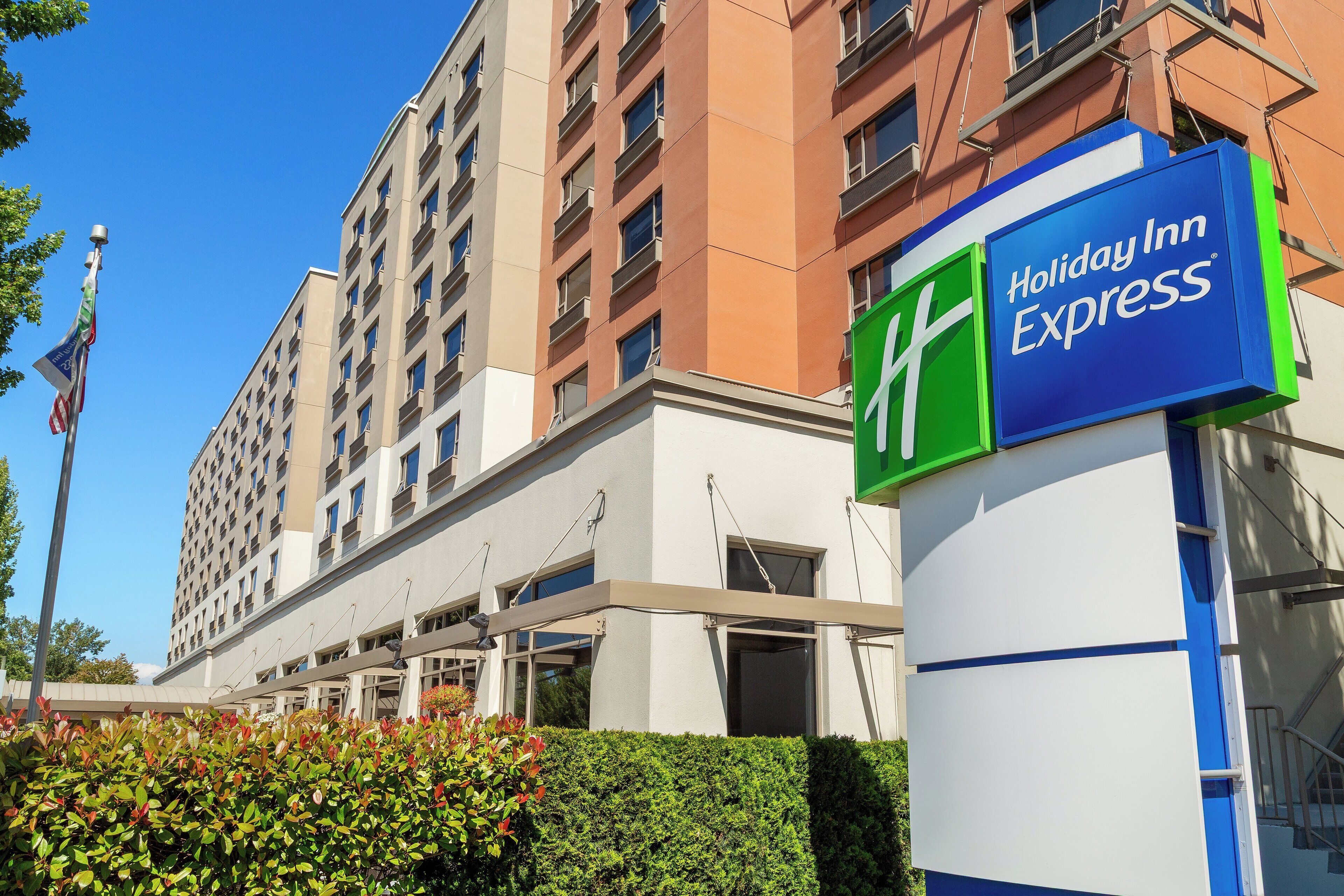 Photo - Holiday Inn Express Vancouver Airport-Richmond by IHG