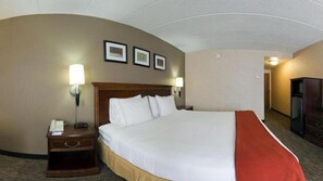 In-room safe, desk, iron/ironing board, free WiFi