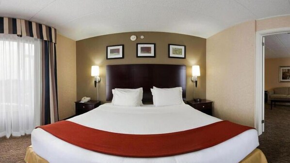 In-room safe, desk, iron/ironing board, free WiFi