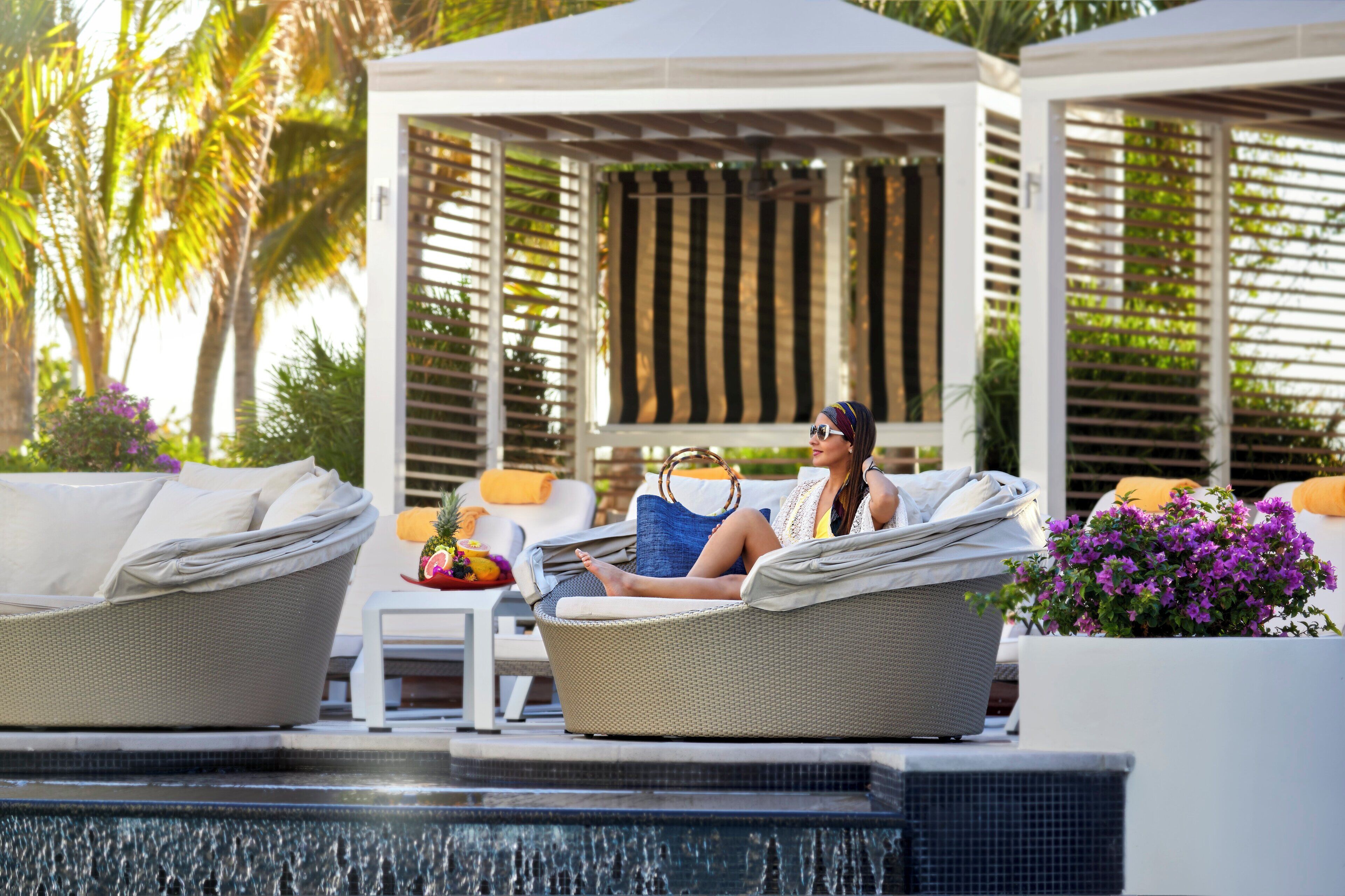 Outdoor pool, cabanas (surcharge), pool umbrellas
