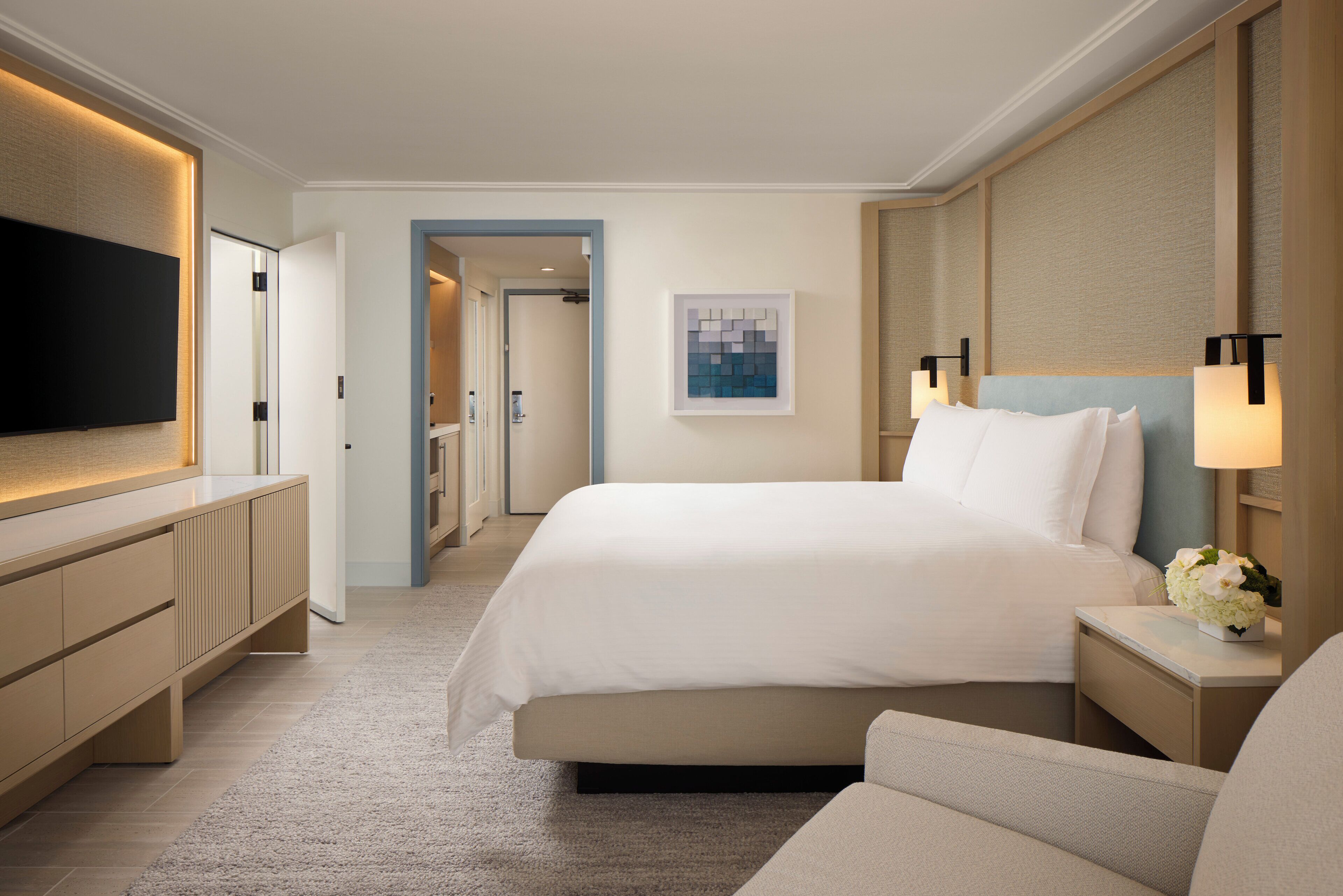 Habitación, 1 cama de matrimonio grande, notificación por teléfono o timbre | 1 dormitorio, ropa de cama de alta calidad, edredones de plumas