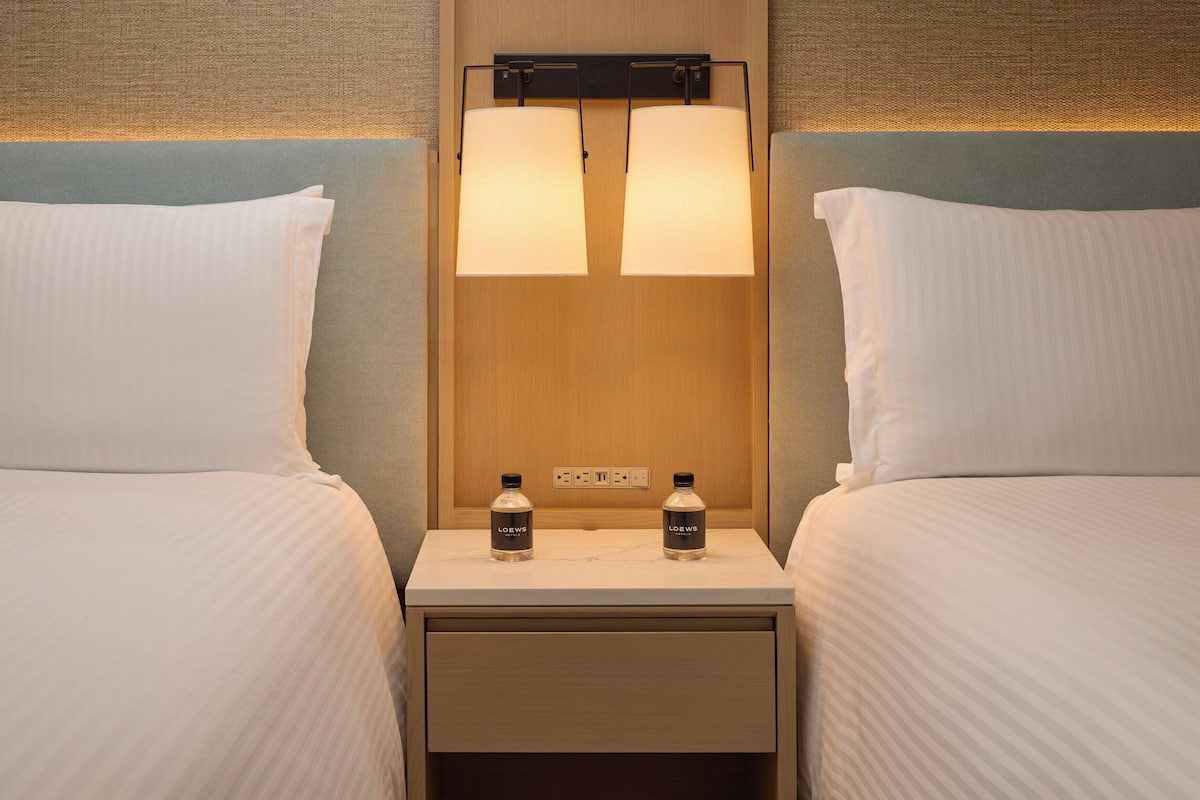 1 Schlafzimmer, hochwertige Bettwaren, Daunenbettdecken, Zimmersafe