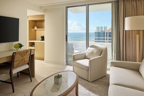 Flat-screen TV, toys, pay films - Loews Miami Beach Hotel โ South Beach (Miami Beach)