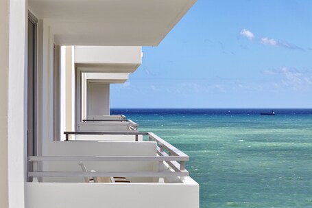 Loews Miami Beach Hotel South Beach - Image 2