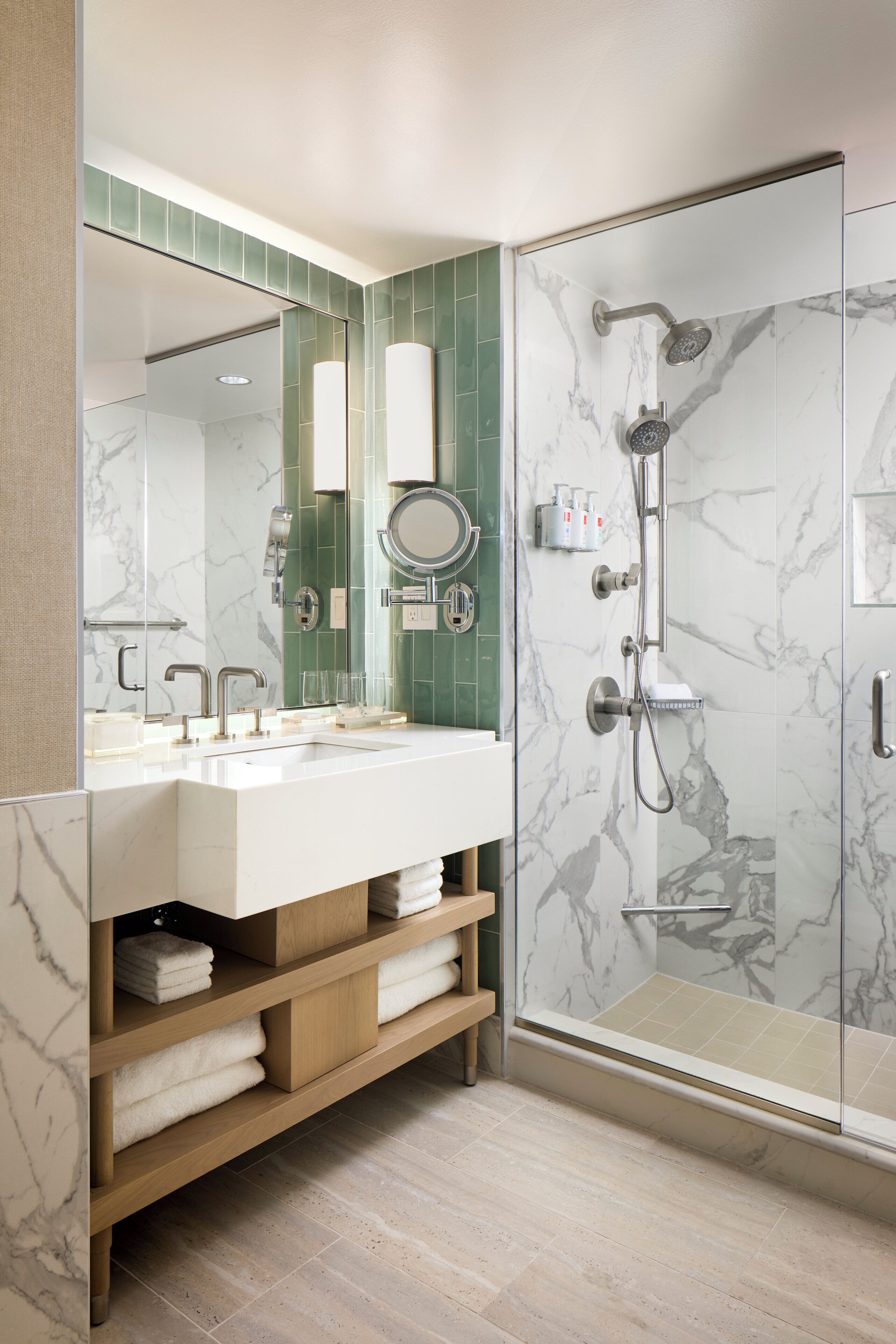 1 quarto, roupas de cama premium, edredons de pluma, frigobar