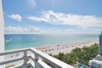 Beach/ocean view at Loews Miami Beach Hotel – South Beach
