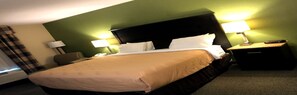 Pillowtop beds, in-room safe, desk, free cribs/infant beds