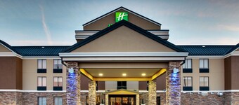 Holiday Inn Express & Suites - Interstate 380 at 33rd Avenue by IHG