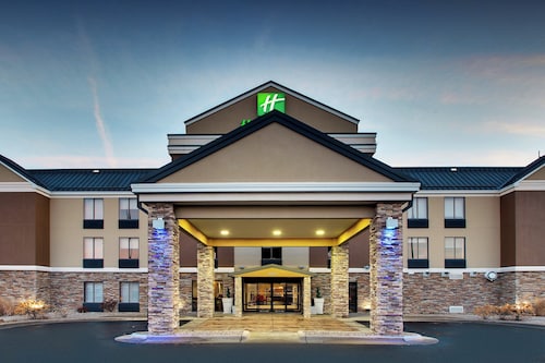 Holiday Inn Express & Suites - Interstate 380 at 33rd Avenue by IHG