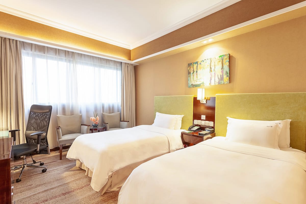 Minibar, in-room safe, desk, blackout drapes