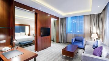 Suite, 1 Bedroom, Accessible, Club Lounge Access (Living Lounge Access)