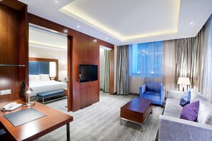 Suite, 1 Bedroom, Accessible Bathtub, Club Lounge Access (Living Lounge Access) | Minibar, in-room safe, desk, iron/ironing board