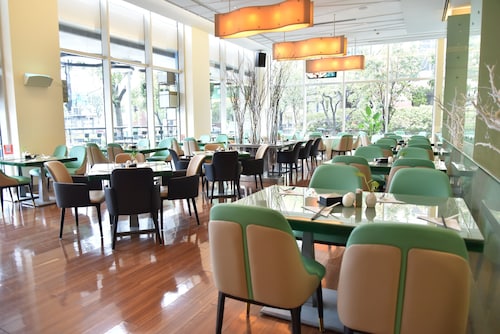 Holiday Inn Shanghai Pudong by IHG
