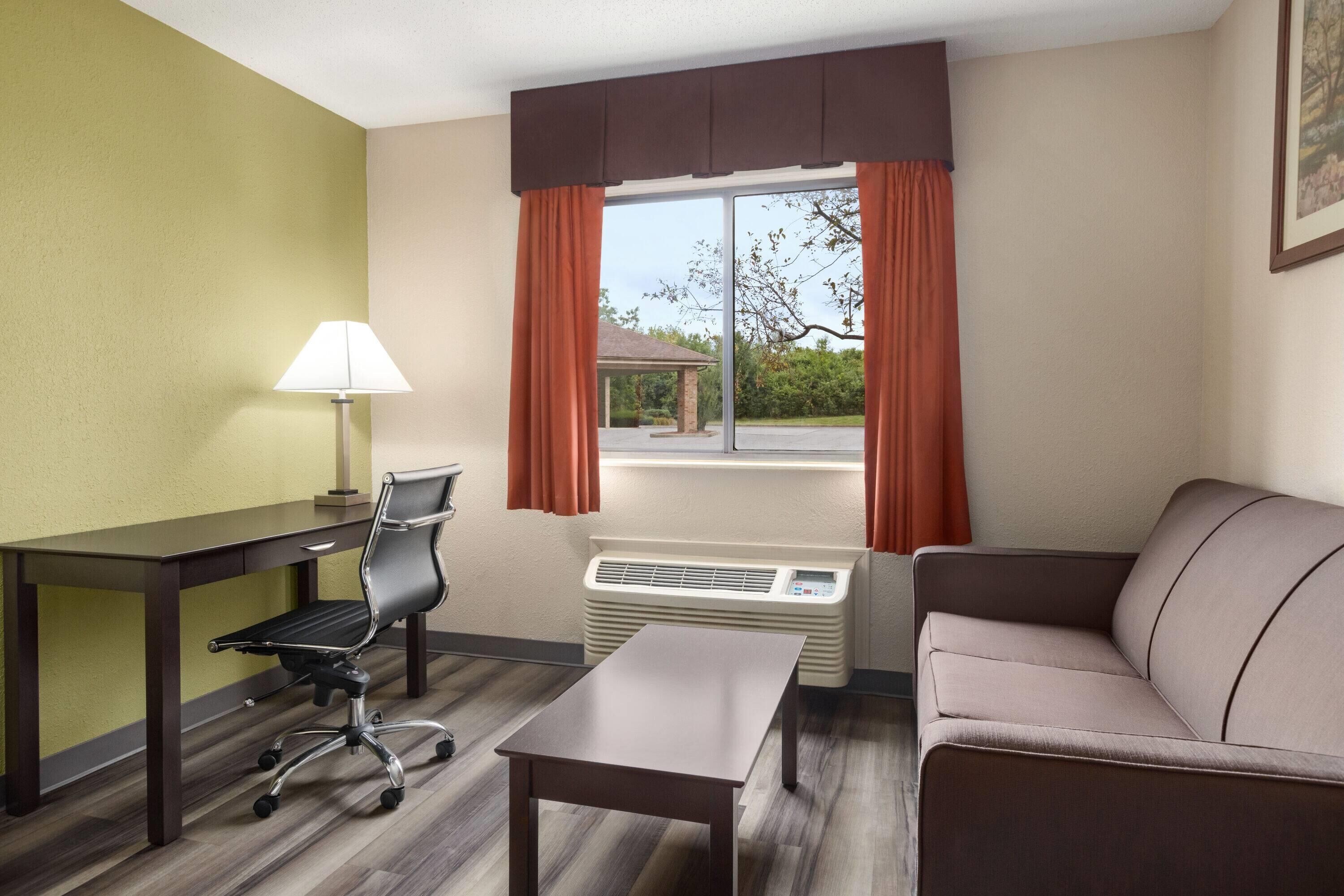 Cortinas blackout, wifi gratis y ropa de cama 