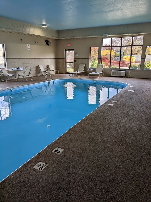 Indoor pool, open 8 AM to 9:30 PM, pool loungers