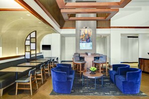 Lobby sitting area - Hyatt Place Atlanta / Alpharetta / Windward Parkway (Alpharetta)