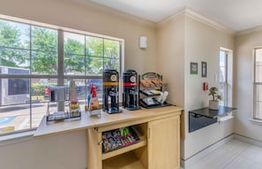 Free daily continental breakfast