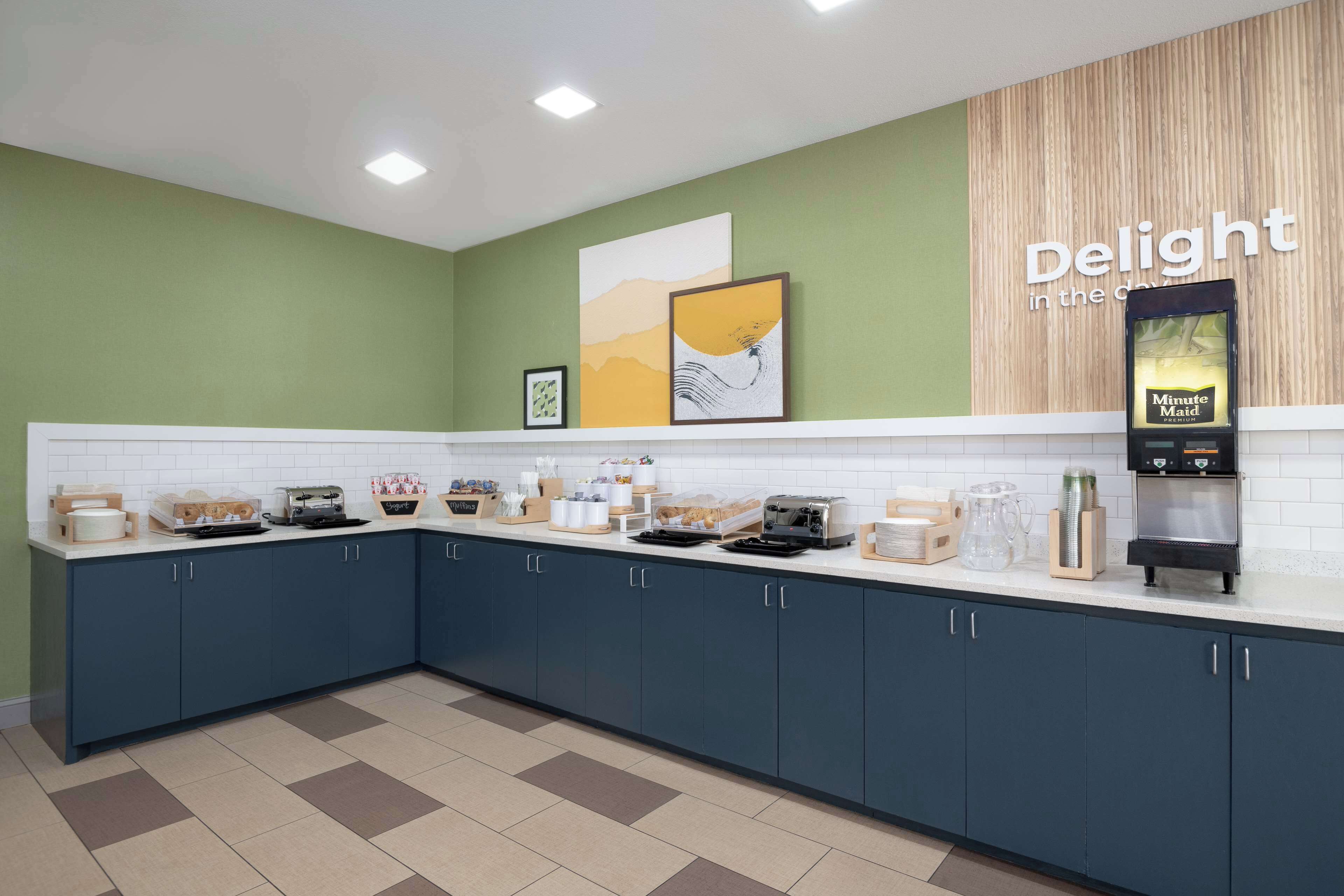 free daily continental breakfast