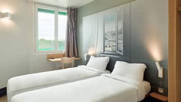 Twin Room | Premium bedding, desk, soundproofing, free WiFi