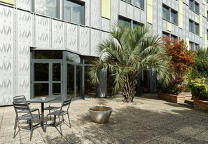 Terrace/patio - B&B HOTEL Orly Rungis Aéroport (Rungis)