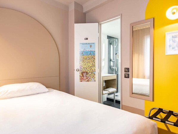 Premium bedding, pillowtop beds, soundproofing, iron/ironing board - ibis Styles Marseille Centre Prado Place Castellane (Marseille)