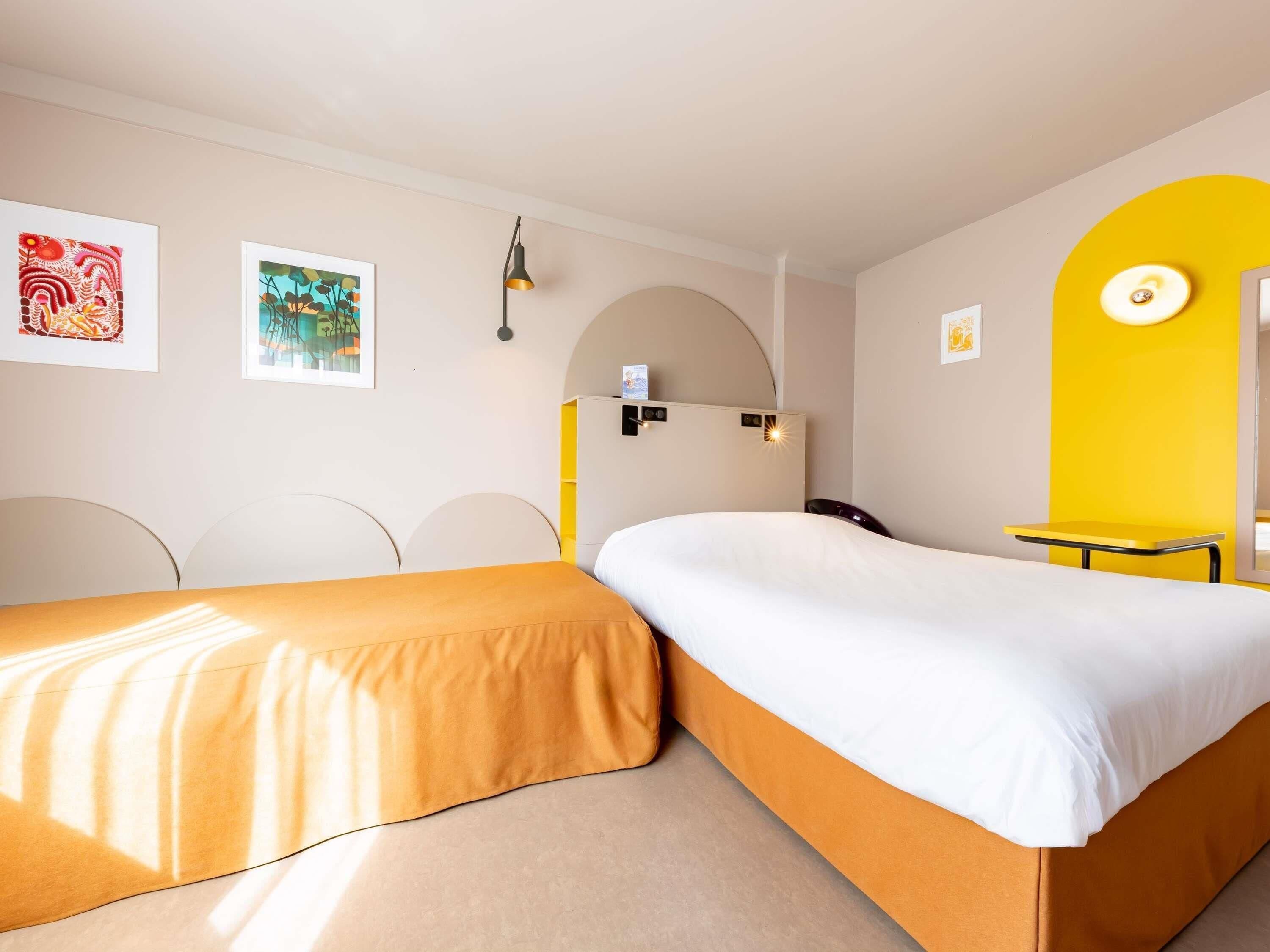 Family Oda, Birden Çok Yatak | Kaliteli yatak takımı, yastık yüzeyli yatak, ses yalıtımı 