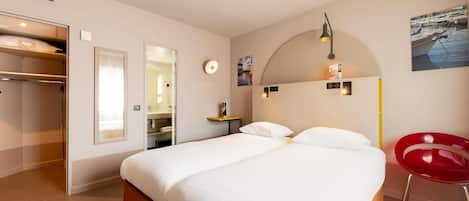 Quarto standard, 2 camas de solteiro | Roupas de cama premium, camas com colchões pillow-top