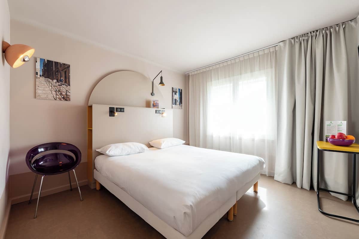 Premium bedding, pillow-top beds, soundproofing, iron/ironing board