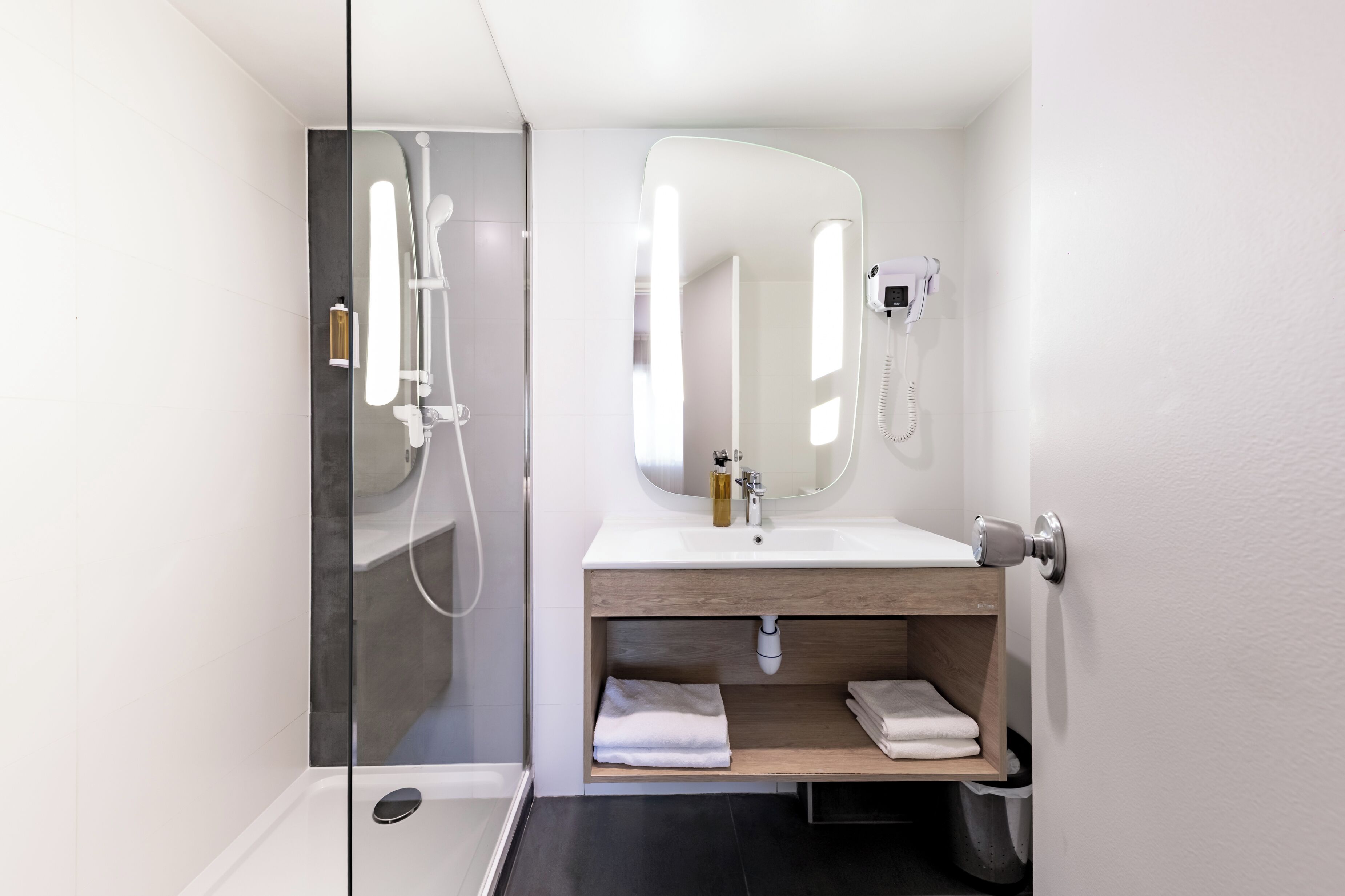 Family Room, Multiple Beds | Bathroom | Shower, eco-friendly toiletries, hair dryer, towels