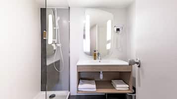 Family Room, Multiple Beds | Bathroom | Shower, eco-friendly toiletries, hair dryer, towels