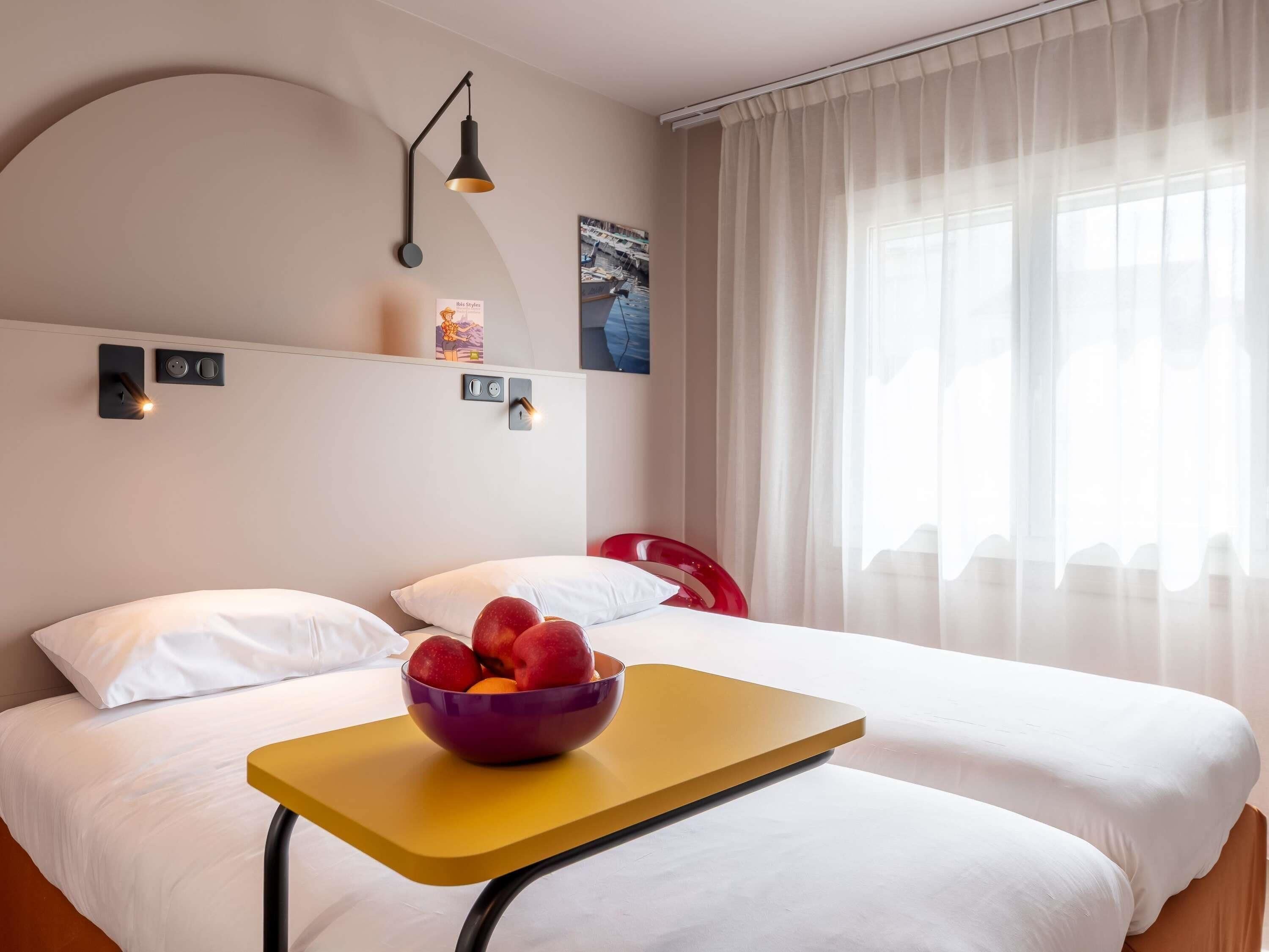 Habitación estándar, 2 camas individuales | Ropa de cama de alta calidad, camas con pillow-top y insonorización 