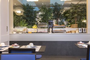 Daily buffet breakfast (EUR 17 per person)