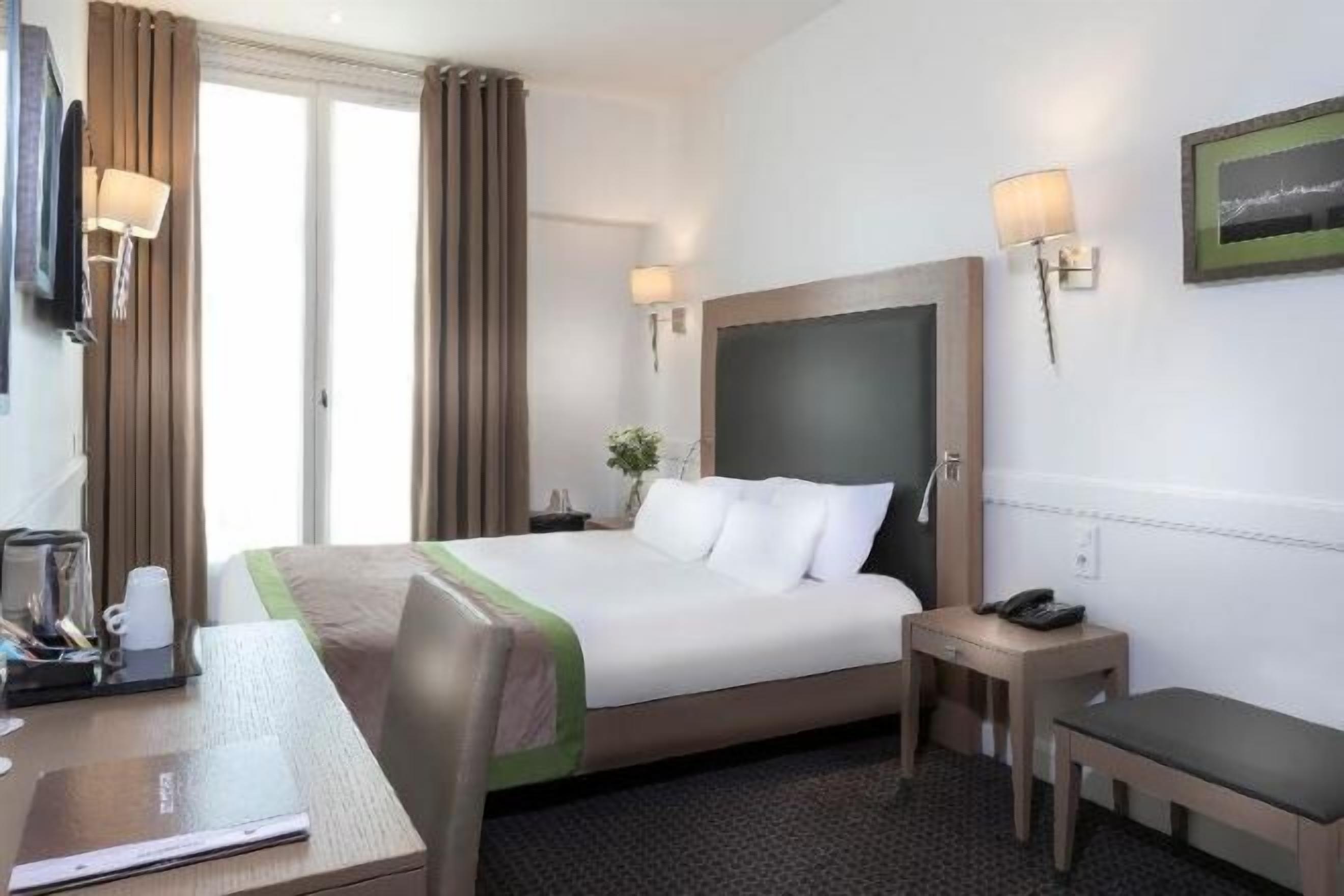 Minibar, in-room safe, desk, soundproofing