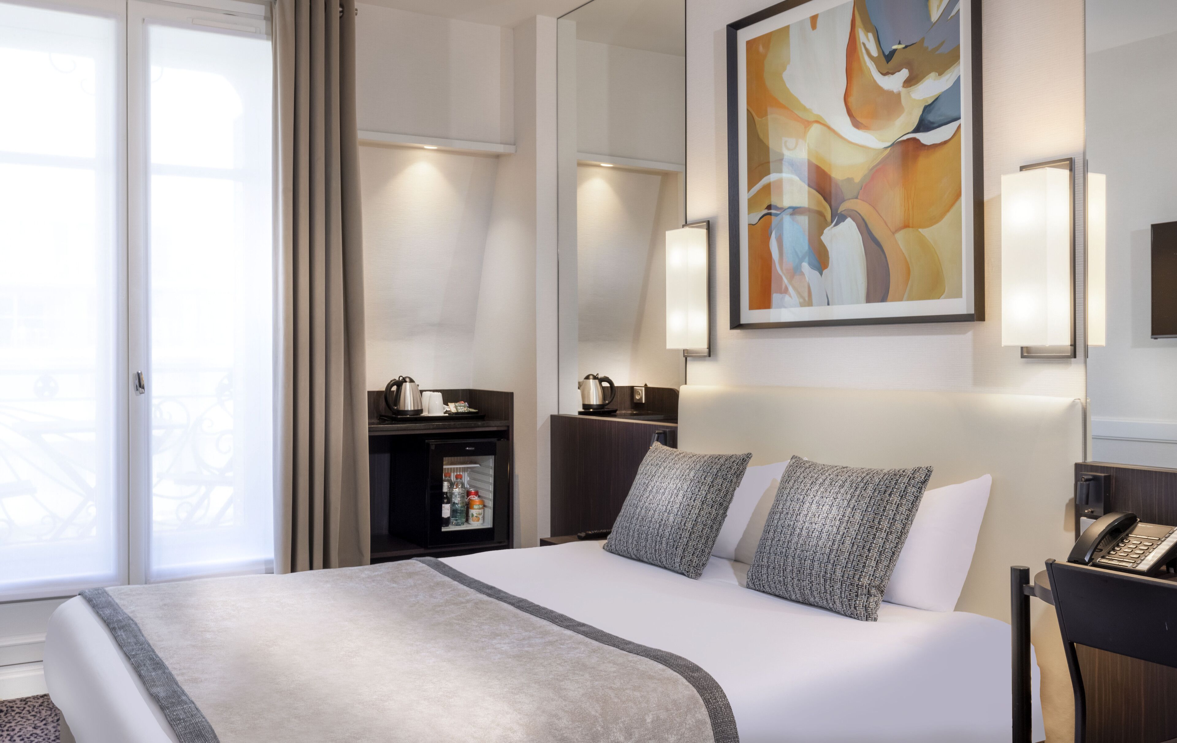 minibar, in-room safe, desk, soundproofing