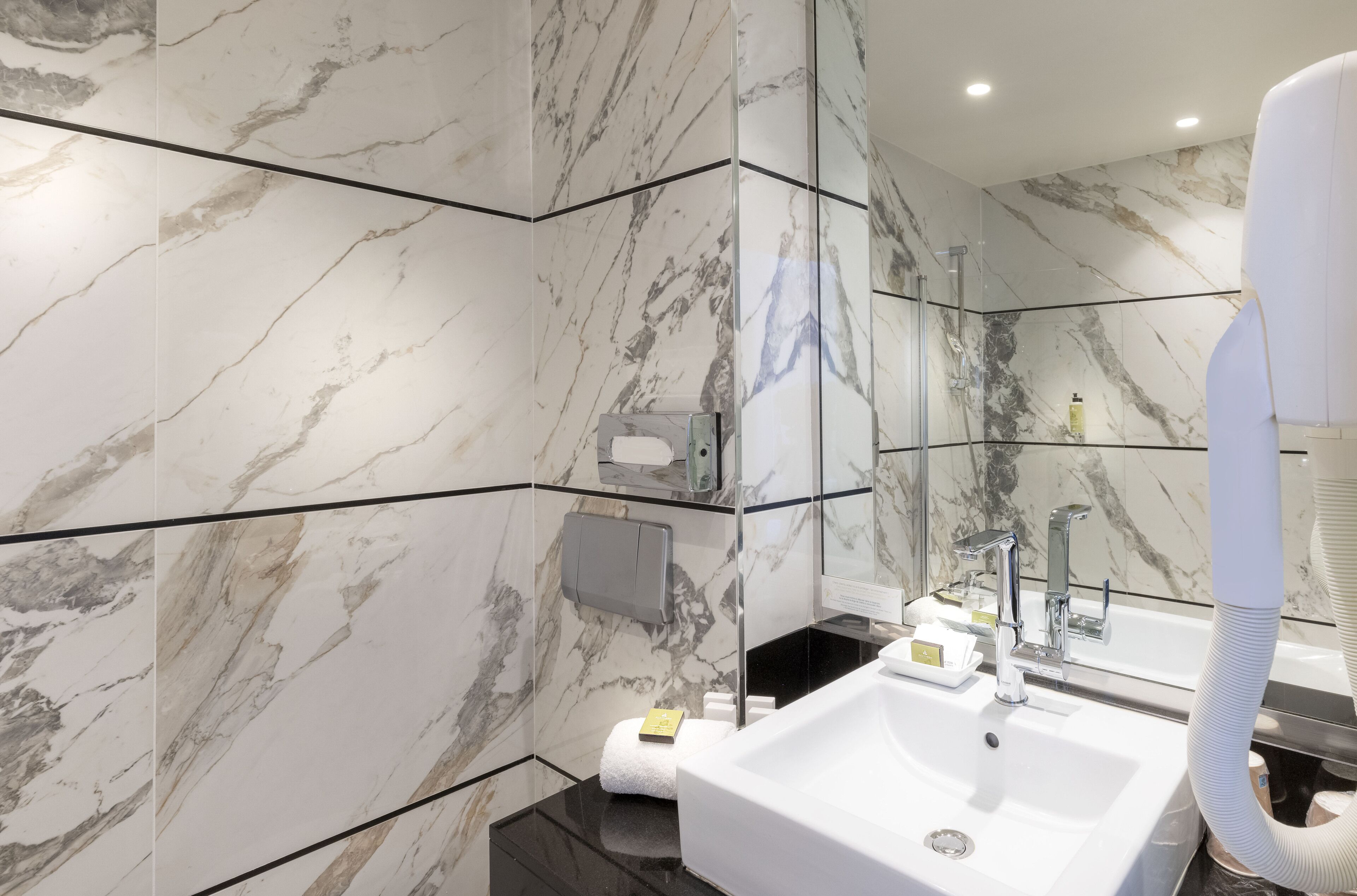 quadruple room | bathroom | shower, hair dryer, towels