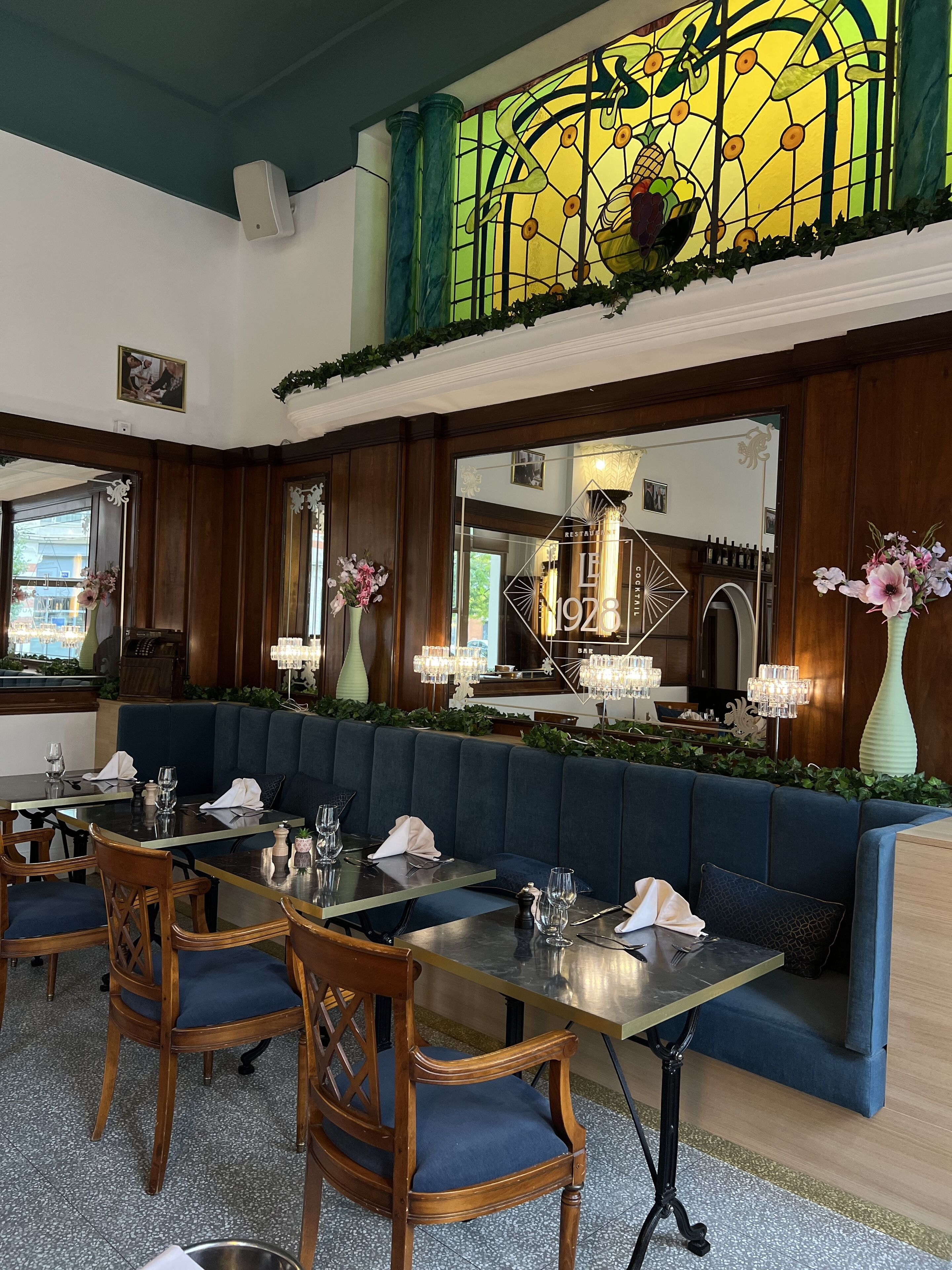 breakfast, lunch, dinner served; french cuisine