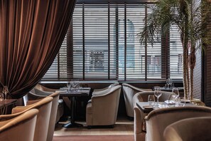 2 restaurants, breakfast, lunch, dinner served; French cuisine 