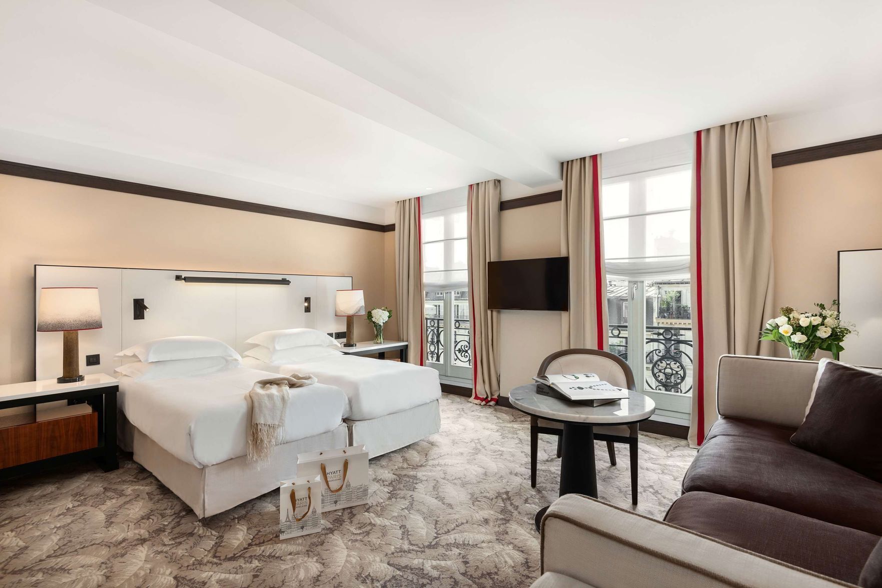 Ropa de cama de alta calidad y minibar 