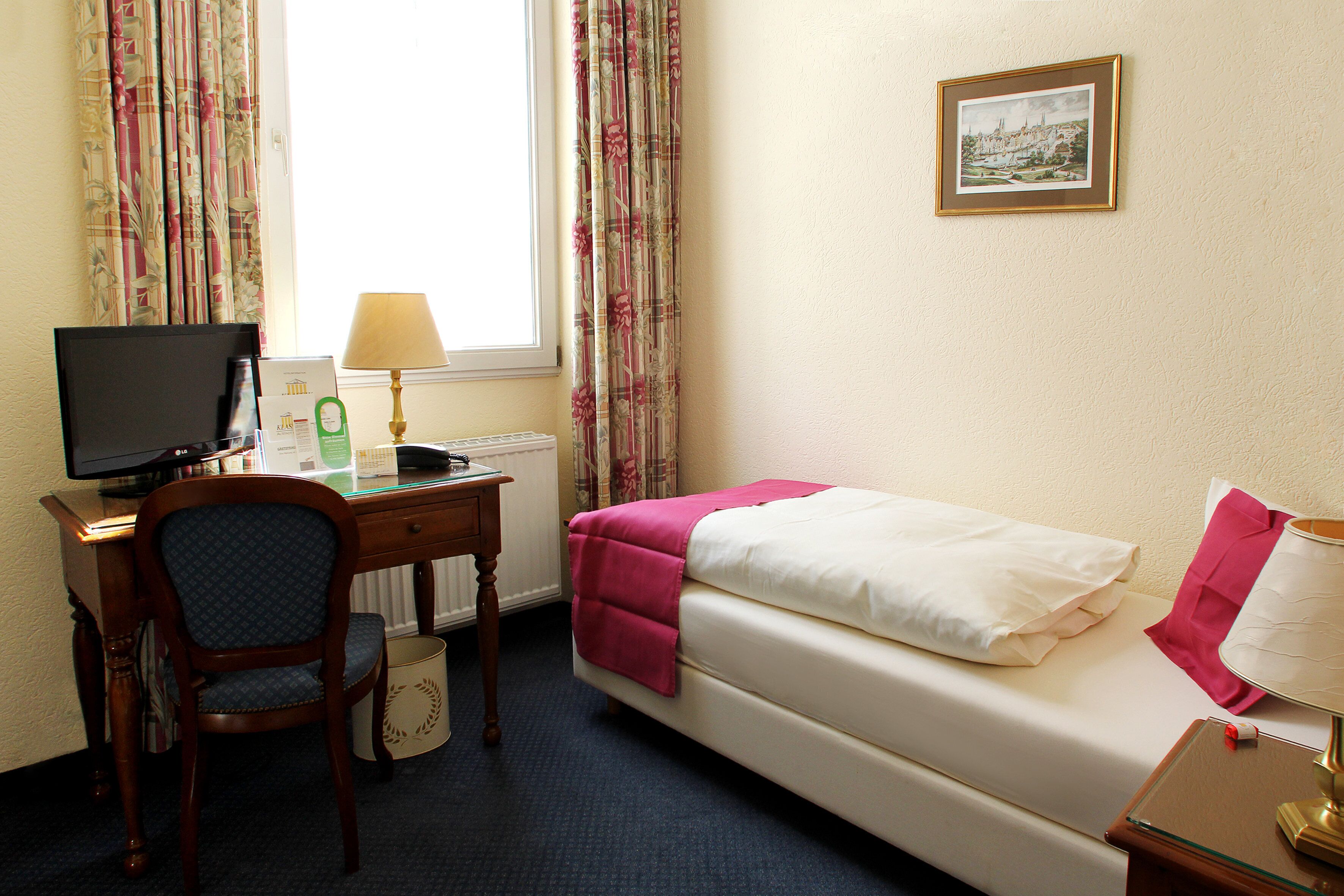 1 bedroom, hypo-allergenic bedding, in-room safe, individually decorated