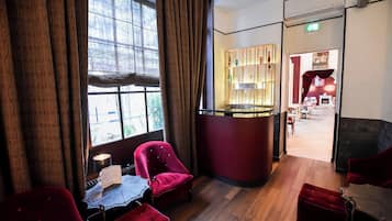 Bar (en la propiedad)